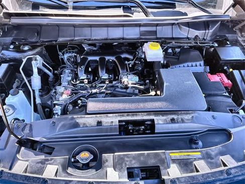 Used 2025 Nissan Pathfinder Platinum w/ Black Appearance Package image 15