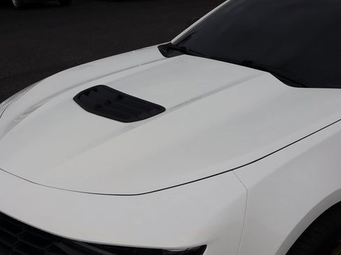 Used 2021 Chevrolet Camaro LT image 16