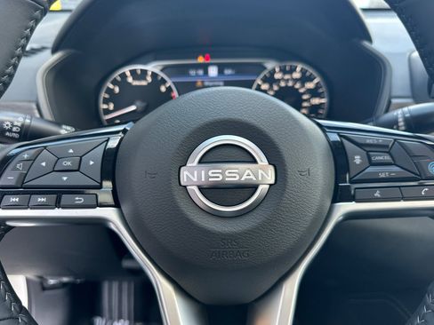 New 2025 Nissan Altima 2.5 SL image 27