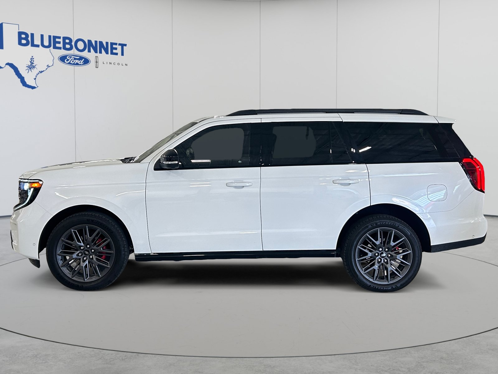 Used 2025 Ford Expedition Platinum w/ Stealth Performance Package AWD/4WD image 8