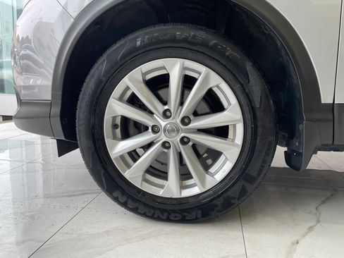 Used 2018 Nissan Rogue Sport SV AWD/4WD image 29