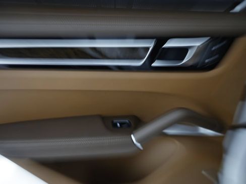 Certified 2023 Porsche Cayenne Turbo S AWD/4WD image 26