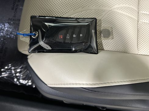 Used 2023 Lexus ES 350 w/ Accessory Package (Z2) FWD image 36