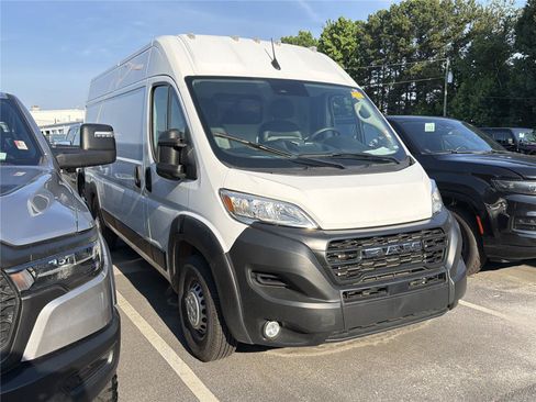Used 2025 RAM ProMaster 2500 w/ Convenience Group FWD image 3