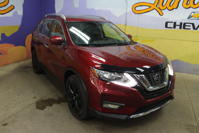 Used 2020 Nissan Rogue SV AWD/4WD image 3