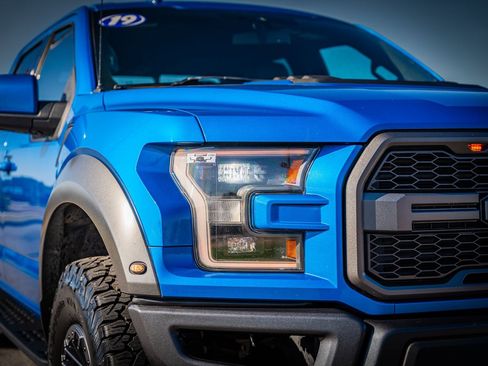Certified 2019 Ford F150 Raptor w/ Equipment Group 802A Luxury image 10