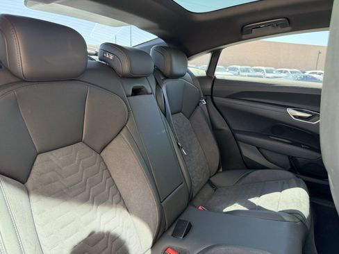 Used 2022 Audi e-tron GT Premium Plus AWD/4WD image 41