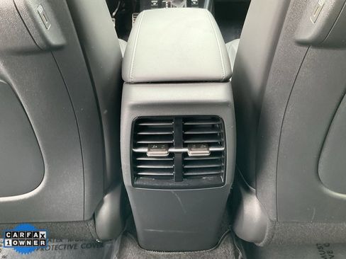 Used 2024 Kia Niro EX Touring image 33