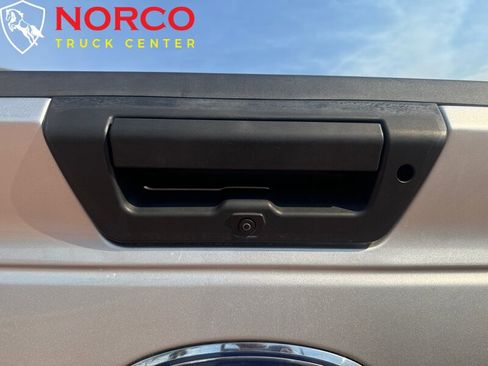 Used 2017 Ford F150 XLT image 12