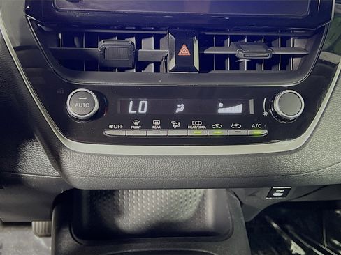 Used 2024 Toyota Corolla LE FWD image 22