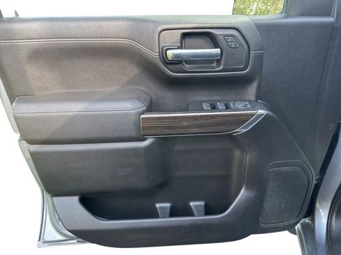 Used 2022 Chevrolet Silverado 1500 LT AWD/4WD image 11