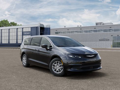 New 2026 Chrysler Voyager LX image 20