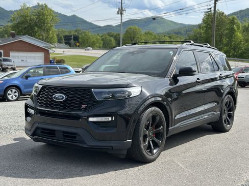 Used 2021 Ford Explorer ST w/ Equipment Group 401A AWD/4WD image 7