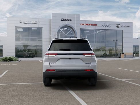 New 2025 Jeep Grand Cherokee Limited image 7