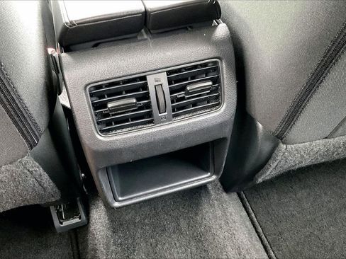 Used 2024 Nissan Rogue S FWD image 16