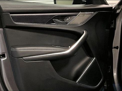 Certified 2025 Jaguar F-PACE R-Dynamic S image 26