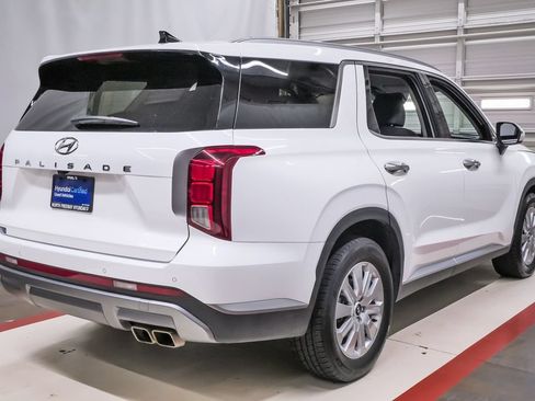 Certified 2025 Hyundai Palisade SEL FWD image 6