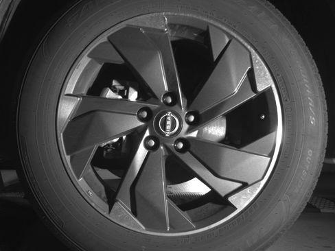 Used 2025 Nissan Rogue SV FWD image 12