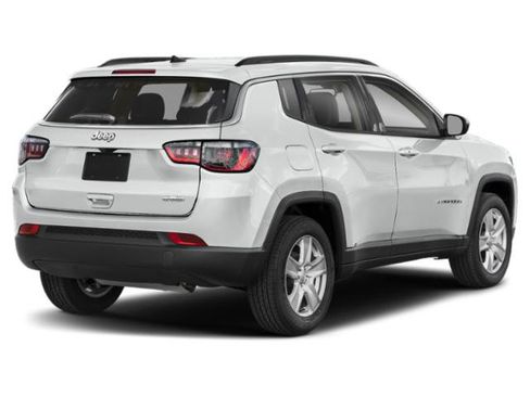 Certified 2022 Jeep Compass Latitude AWD/4WD image 3