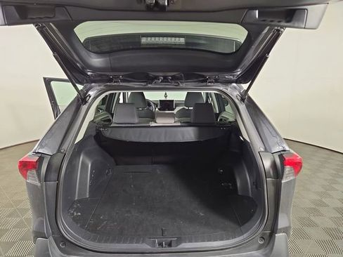 Used 2025 Toyota RAV4 XLE image 31