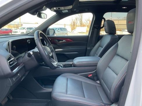 Certified 2025 Chevrolet Traverse Z71 w/ Driver Confidence Package image 9