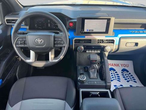Certified 2025 Toyota Tacoma TRD Off-Road image 14
