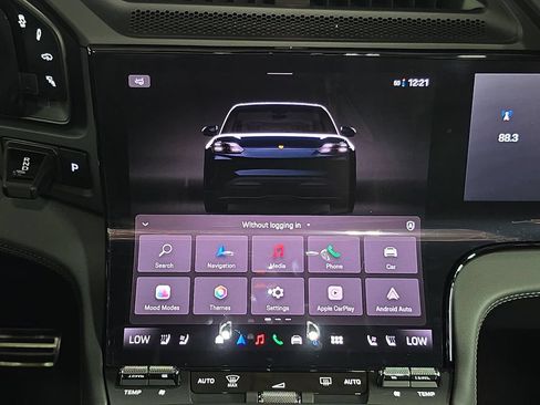New 2026 Porsche Cayenne Electric AWD/4WD image 17