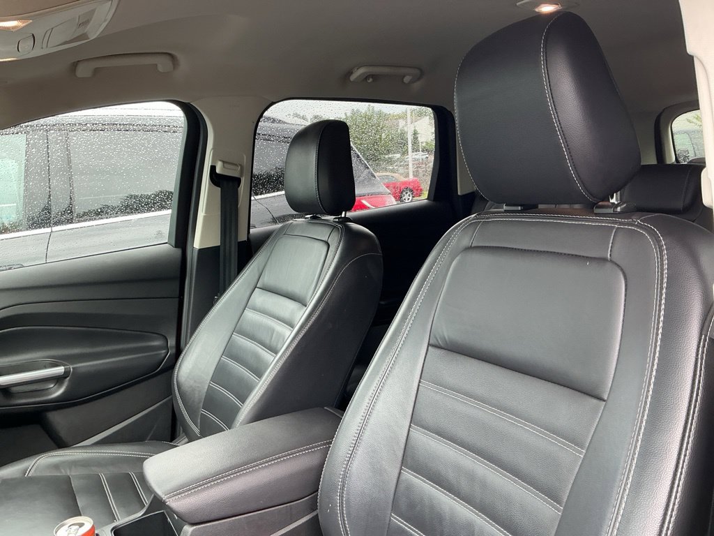 Used 2019 Ford Escape Titanium AWD/4WD image 12