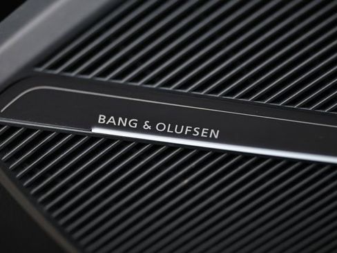 Used 2023 Audi Q5 e Premium Plus image 17