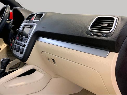 Used 2016 Volkswagen Eos Komfort FWD image 19