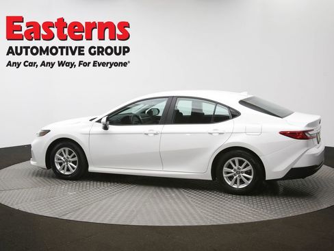 Used 2025 Toyota Camry LE FWD image 65