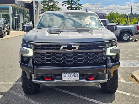Used 2024 Chevrolet Silverado 1500 ZR2 AWD/4WD image 8