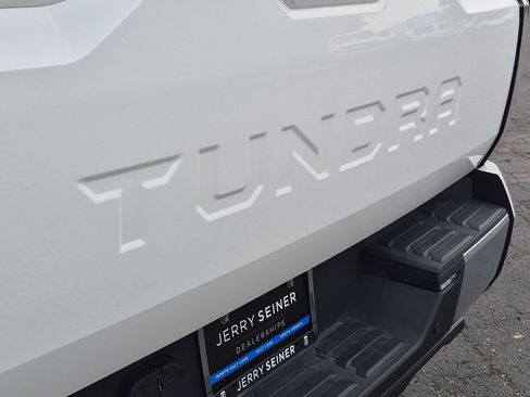 Used 2023 Toyota Tundra Limited AWD/4WD image 14