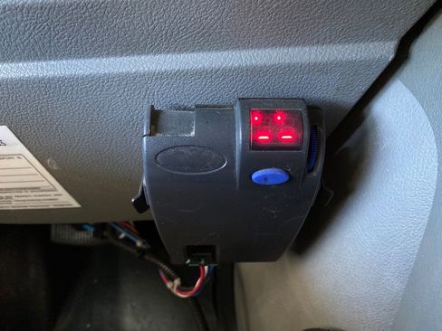 Used 2012 Ford E-450 and Econoline 450 Super Duty w/ Shuttle Bus Prep Pkg image 21