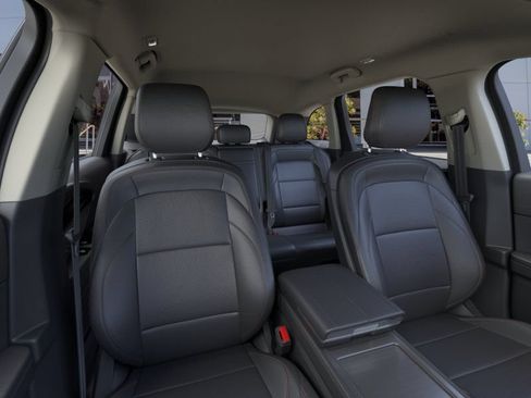 New 2026 Lincoln Nautilus Premier AWD/4WD image 10