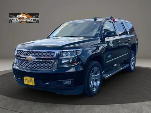 Used 2017 Chevrolet Tahoe LT w/ LT Signature Package RWD image 3