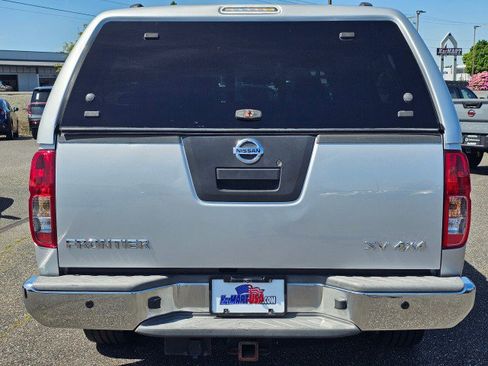 Used 2012 Nissan Frontier SV w/ SV Premium Utility Pkg AWD/4WD image 4