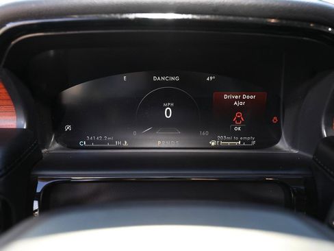 Used 2022 Lincoln Nautilus Reserve w/ Equipment Group 201A image 14