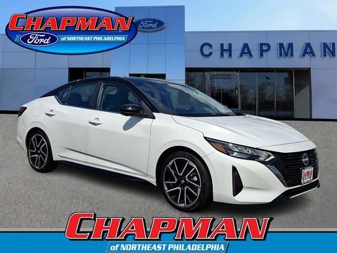 Used 2025 Nissan Sentra SR w/ SR Premium Package FWD image 1