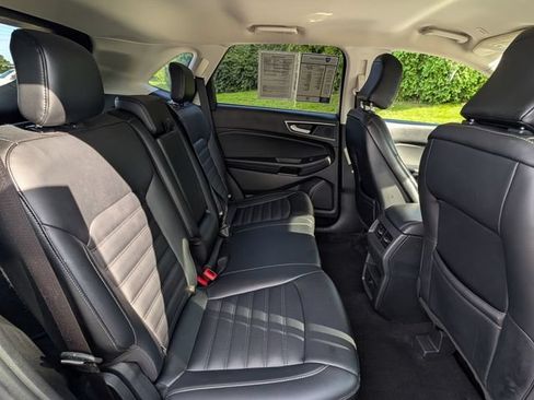 Used 2024 Ford Edge SEL AWD/4WD image 29