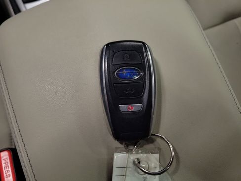 Used 2019 Subaru Ascent Limited w/ Popular Package #3 image 16