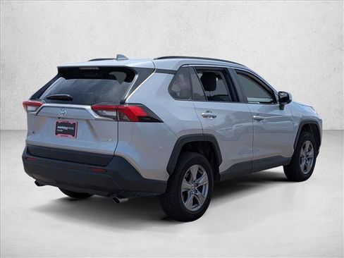 Used 2024 Toyota RAV4 XLE FWD image 5