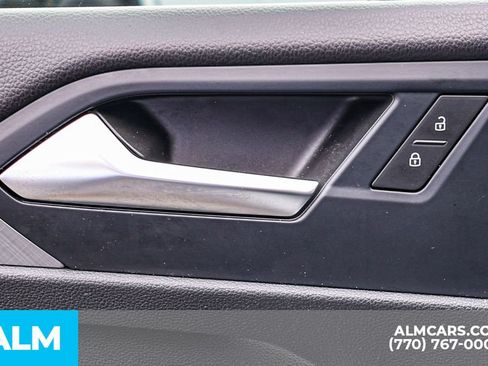 Used 2024 Volkswagen Jetta SE FWD image 43