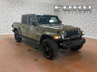 Used 2025 Jeep Gladiator Sport