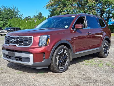 Used 2024 Kia Telluride S w/ S Sunroof Package AWD/4WD image 3
