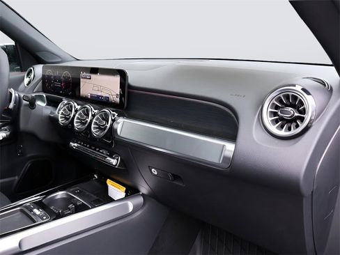 Certified 2025 Mercedes-Benz GLB 250 4MATIC image 11
