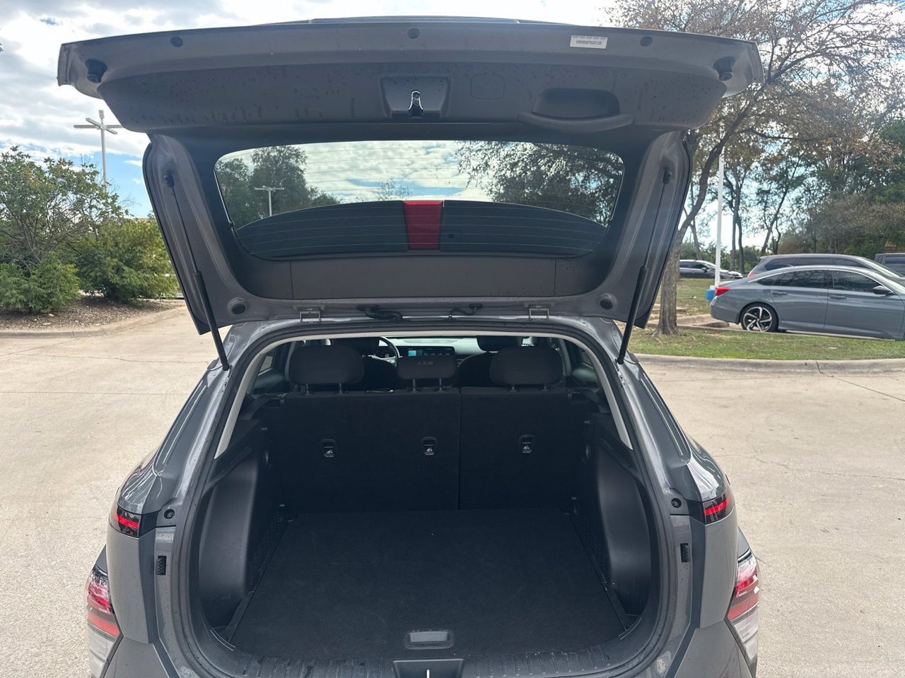 Used 2025 Hyundai Kona SEL FWD image 27