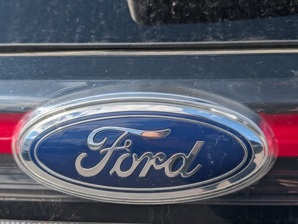 Used 2017 Ford Edge SEL w/ Equipment Group 201A AWD/4WD image 9