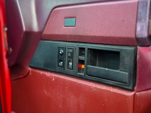 Used 1989 Chevrolet Silverado 1500 4x4 Regular Cab image 90