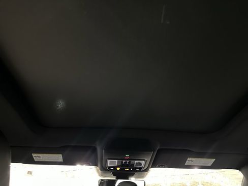 New 2026 Volkswagen Tiguan SE R-Line image 29